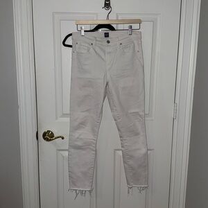 White gap denim raw him ankle Jean size 8